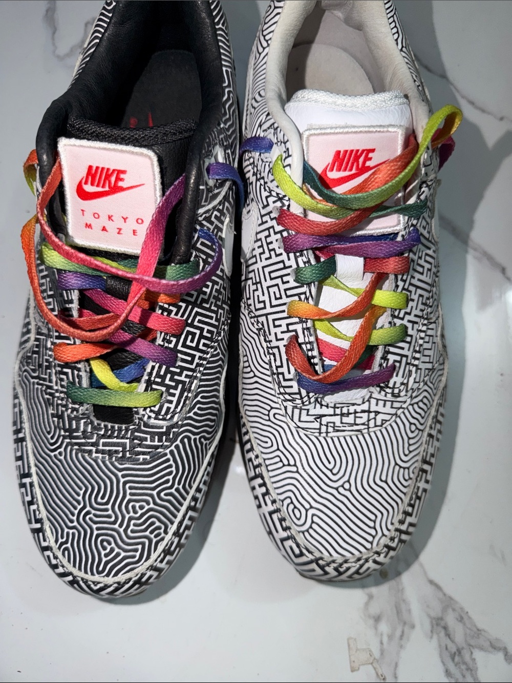 Nike Kids Black & White Maze Pattern Sneakers with Rainbow Laces